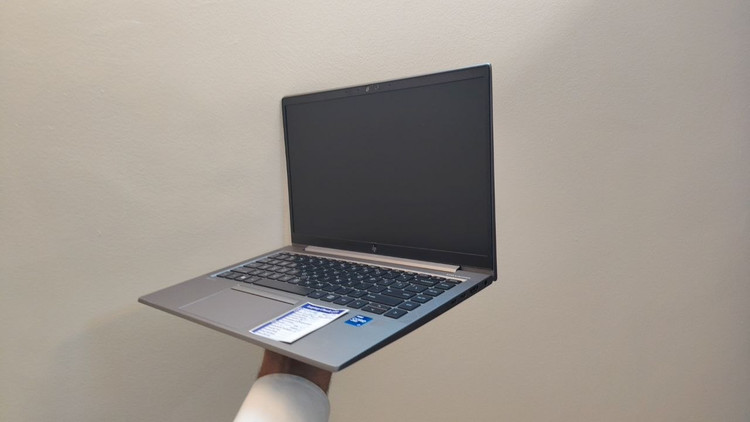 لپ تاپ ورکاستیشن ۱۴ اینچی اچ پی مدل HP ZBook Firefly 14 | پردازنده Core i7 / رم ۱۶ گیگابایت / حافظه ۵۱۲GB SSD / گرافیک مجزا Quadro T500